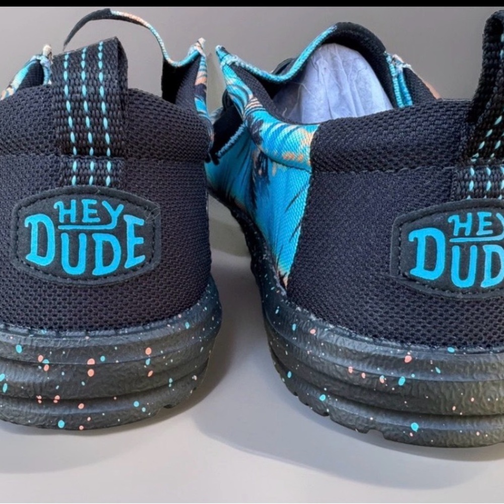 Hey Dude Wally Coast Men's Slip-on Shoe Color Multi Size M11 - Picture 4 of 4